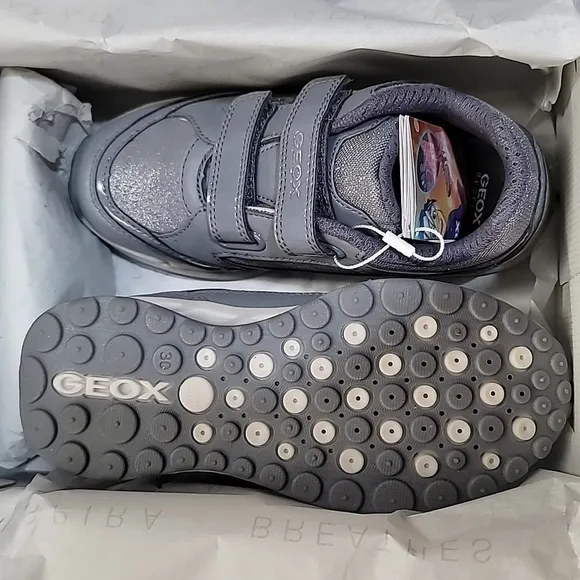 🎁 Geox Kids Girl's J Shuttle G.A Sneakers
