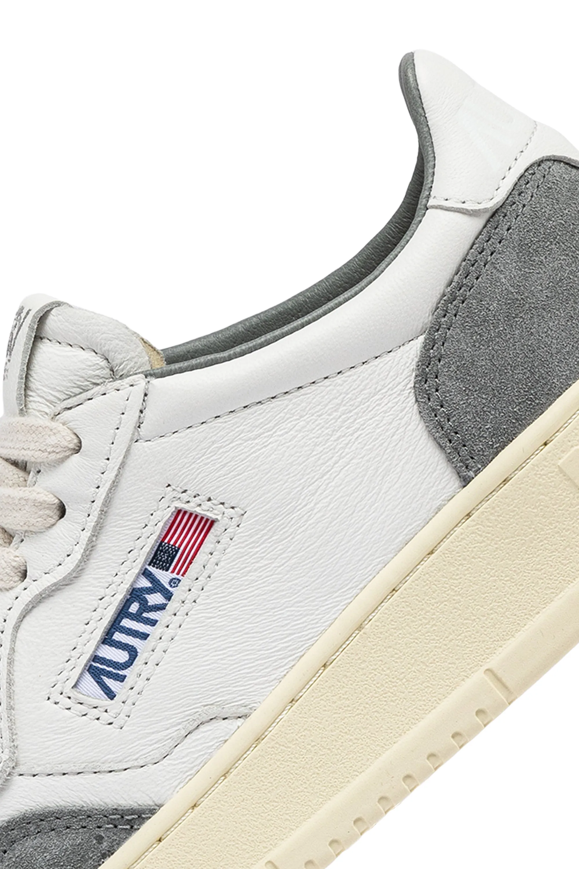 Autry Sneakers Medalist Low Man Goat Suede Grigio Uomo