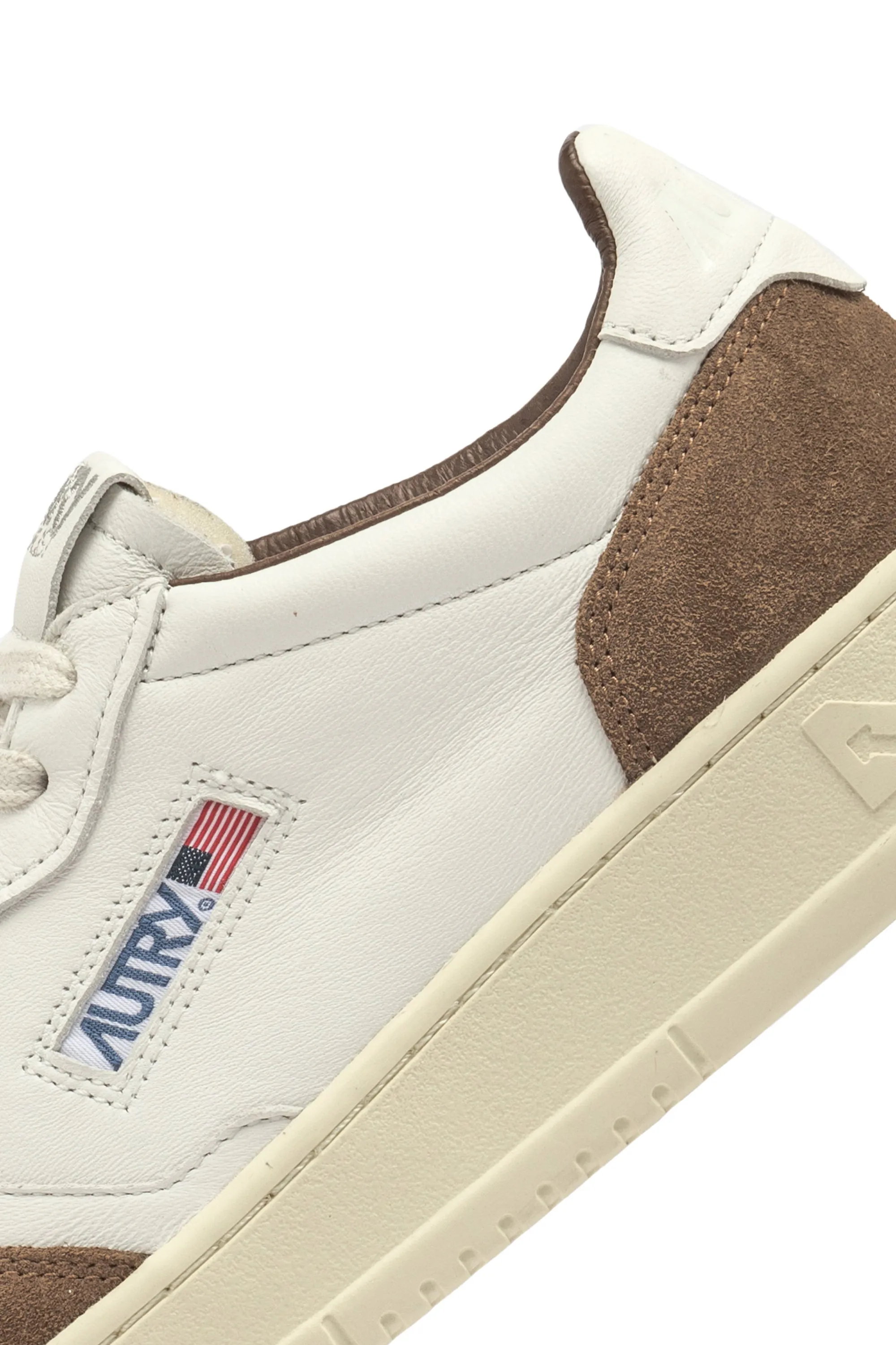 Autry Sneakers Medalist Low Man Goat Suede Marrone Uomo