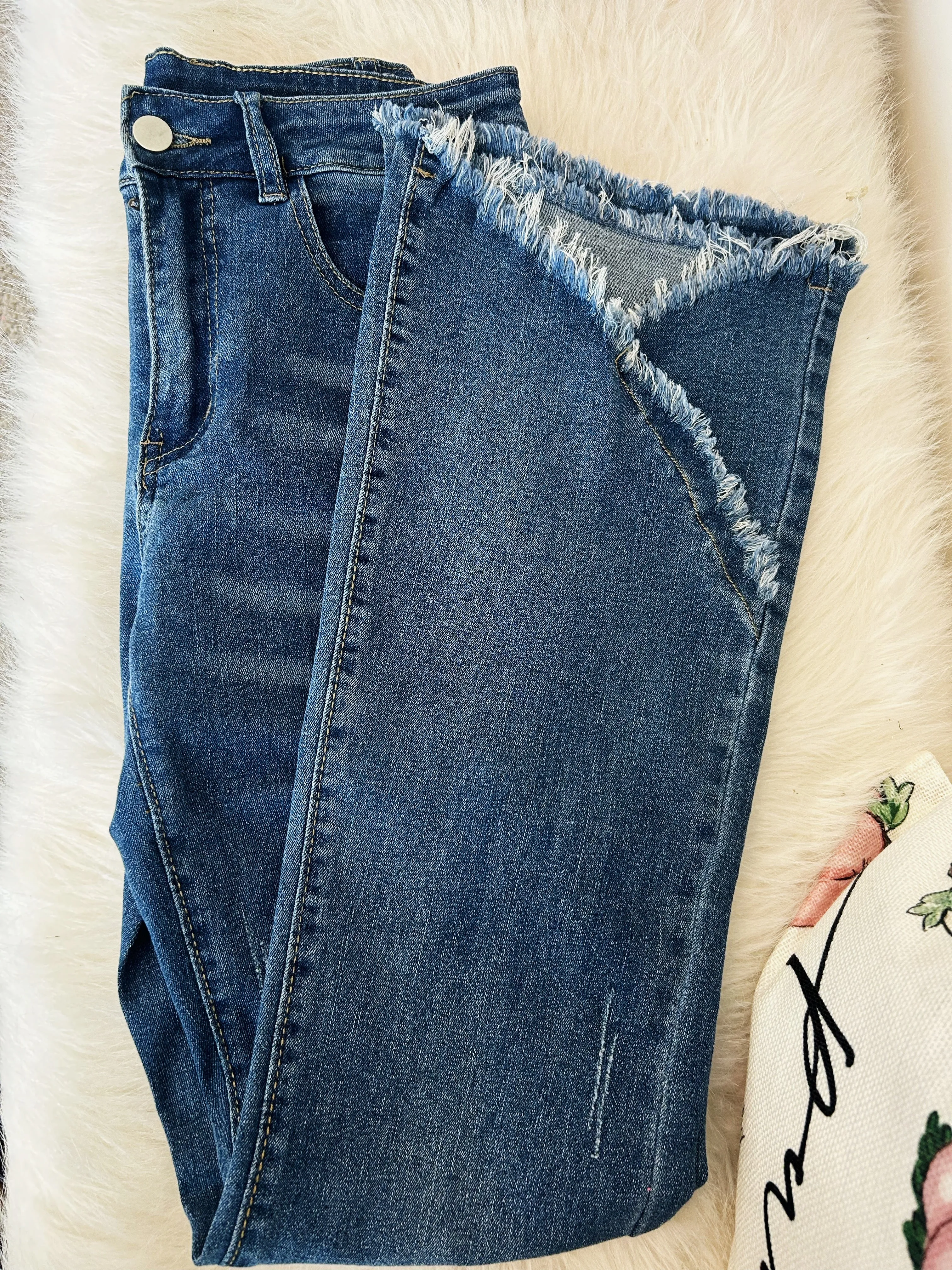 Bootcut Frayed Jeans