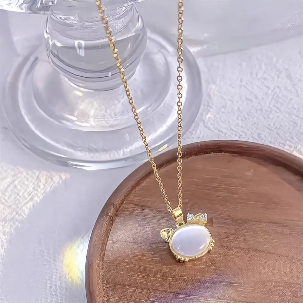 Chic CZ Inlaid Labradorite Kitty Pendant Necklace