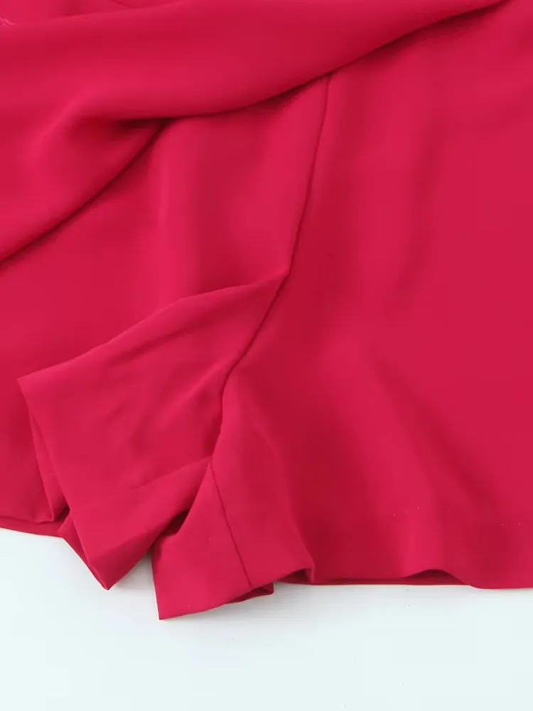 Chic Round Neck Sleeveless Slim-Fit Shorts