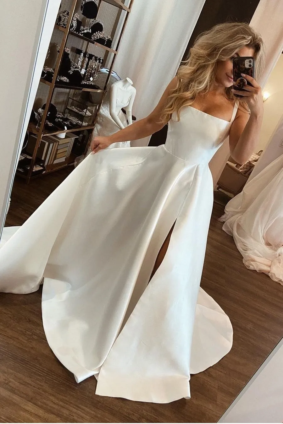 Chic Satin Wedding Dresses with Slit in Skirt 2022