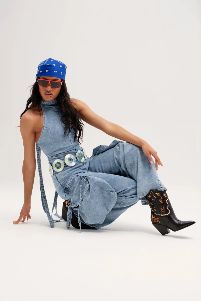 DON'T YOU DARE DENIM JUMPSUIT IN BLUE