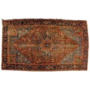 HAND WOVEN HERIZ ROOM RUG.
