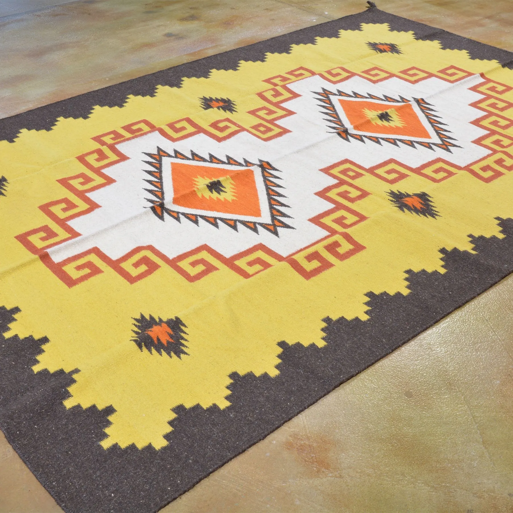 Hand-Woven Oriental Southwestern Design Kilim Wool Rug (Size 6.1 X 9.0) Cwral-4083