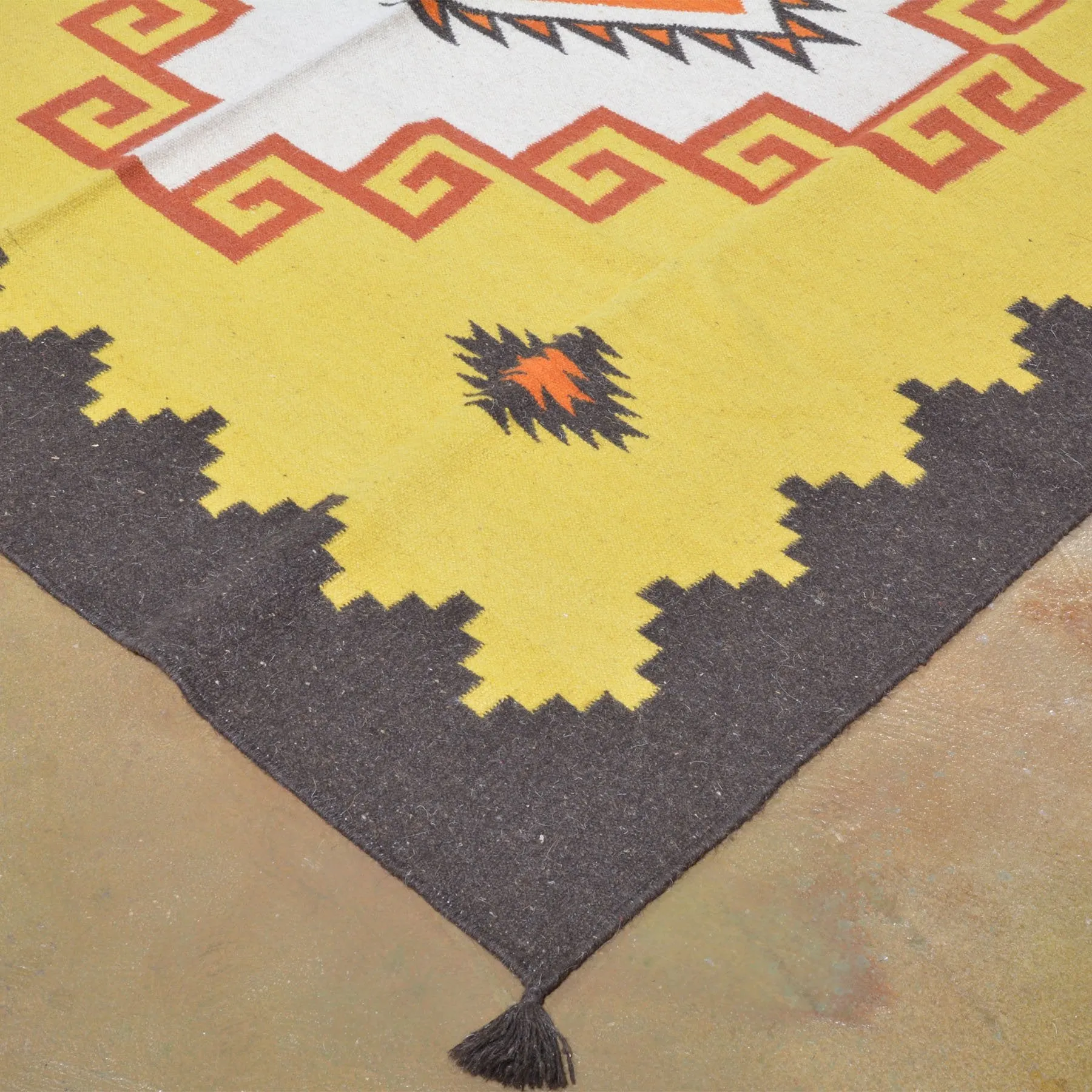 Hand-Woven Oriental Southwestern Design Kilim Wool Rug (Size 6.1 X 9.0) Cwral-4083