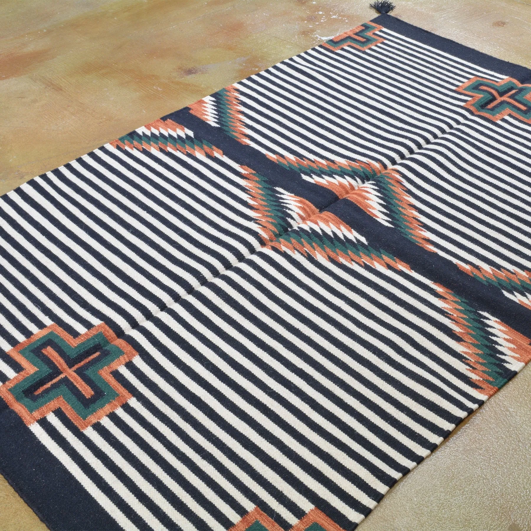 Hand-Woven Southwestern Kilim Geometric Design Handmade Wool Rug (Size 4.0 X 6.0) Brrsf-1074