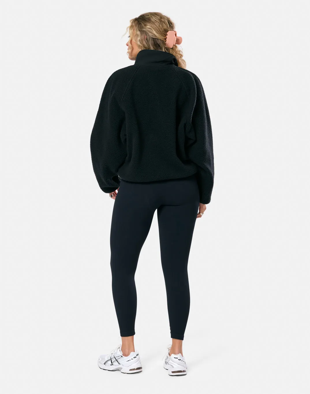 Horizon Layer Up Jacket in Black