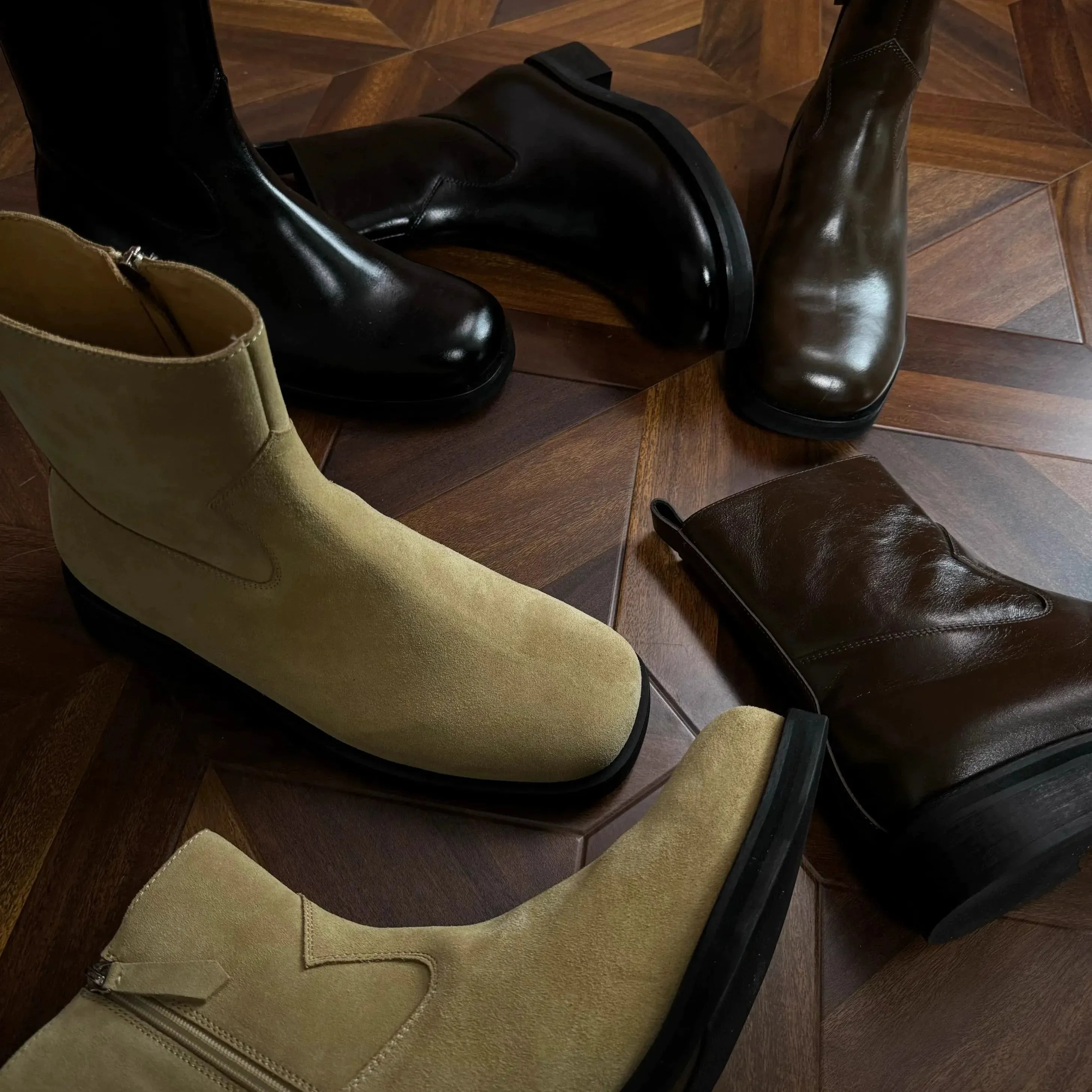 Italian-crafted Chelsea Boots