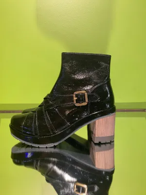KR1801 opt.2 Black patent