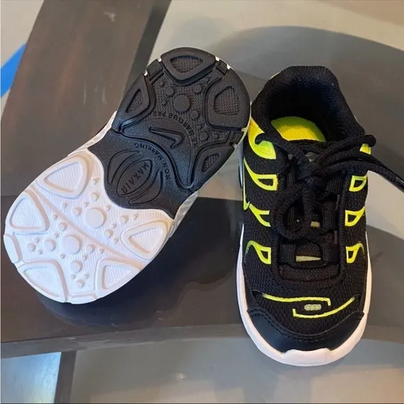 Nike Air Max Plus Toddler Sneakers - SZ 5 C