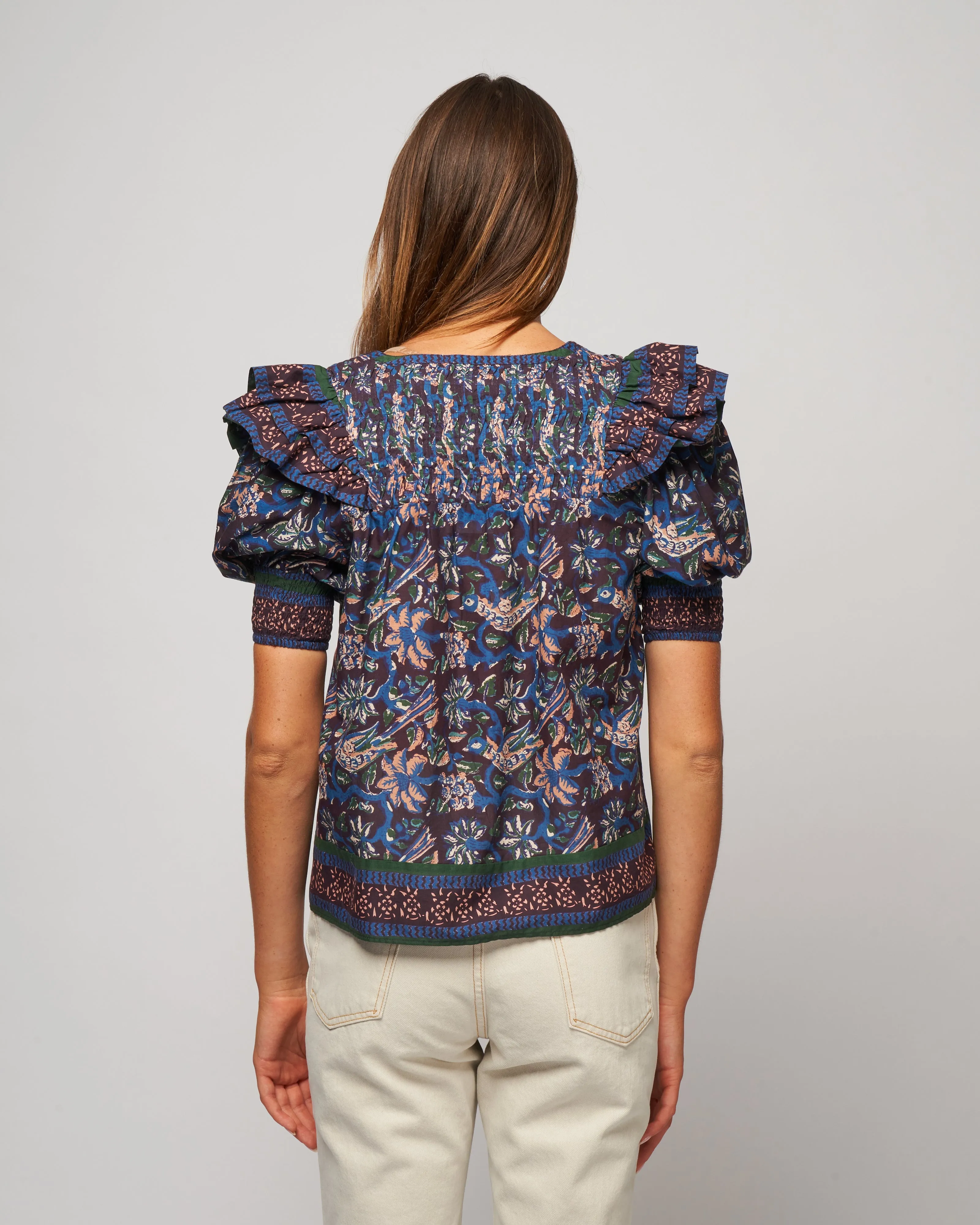 noah print puff slv pintucked top - navy