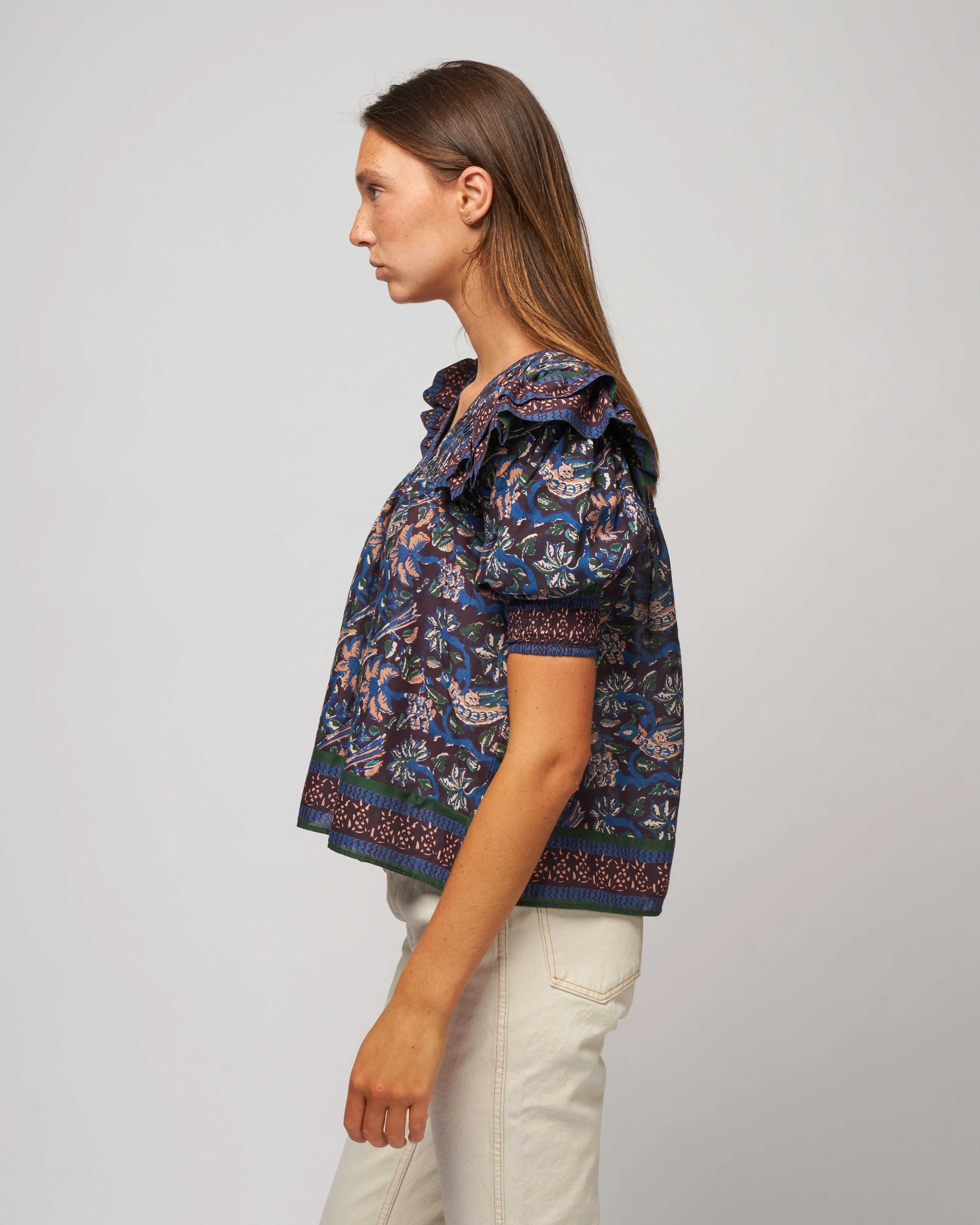 noah print puff slv pintucked top - navy