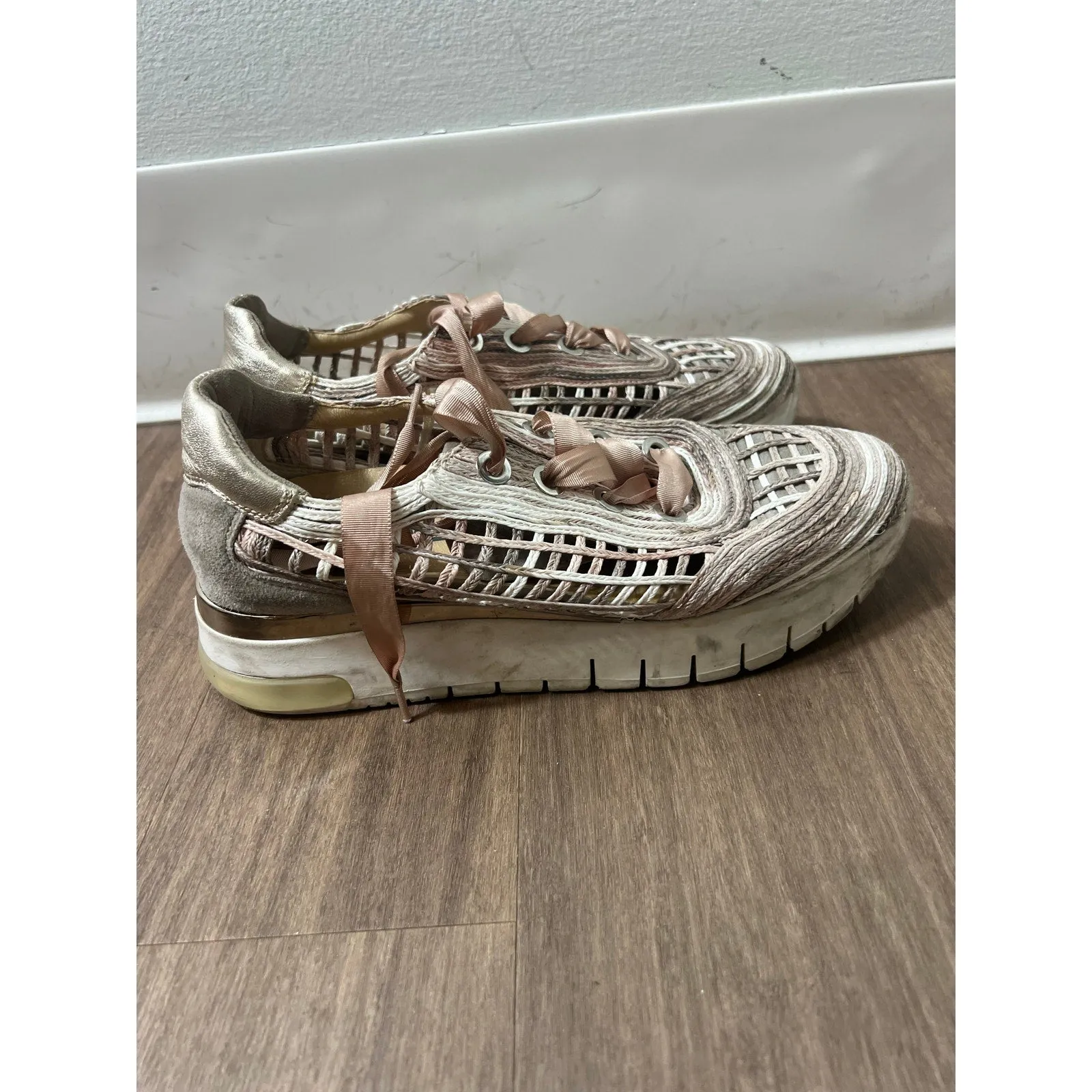 Softwaves Alma Kaki Sneakers Sz 40
