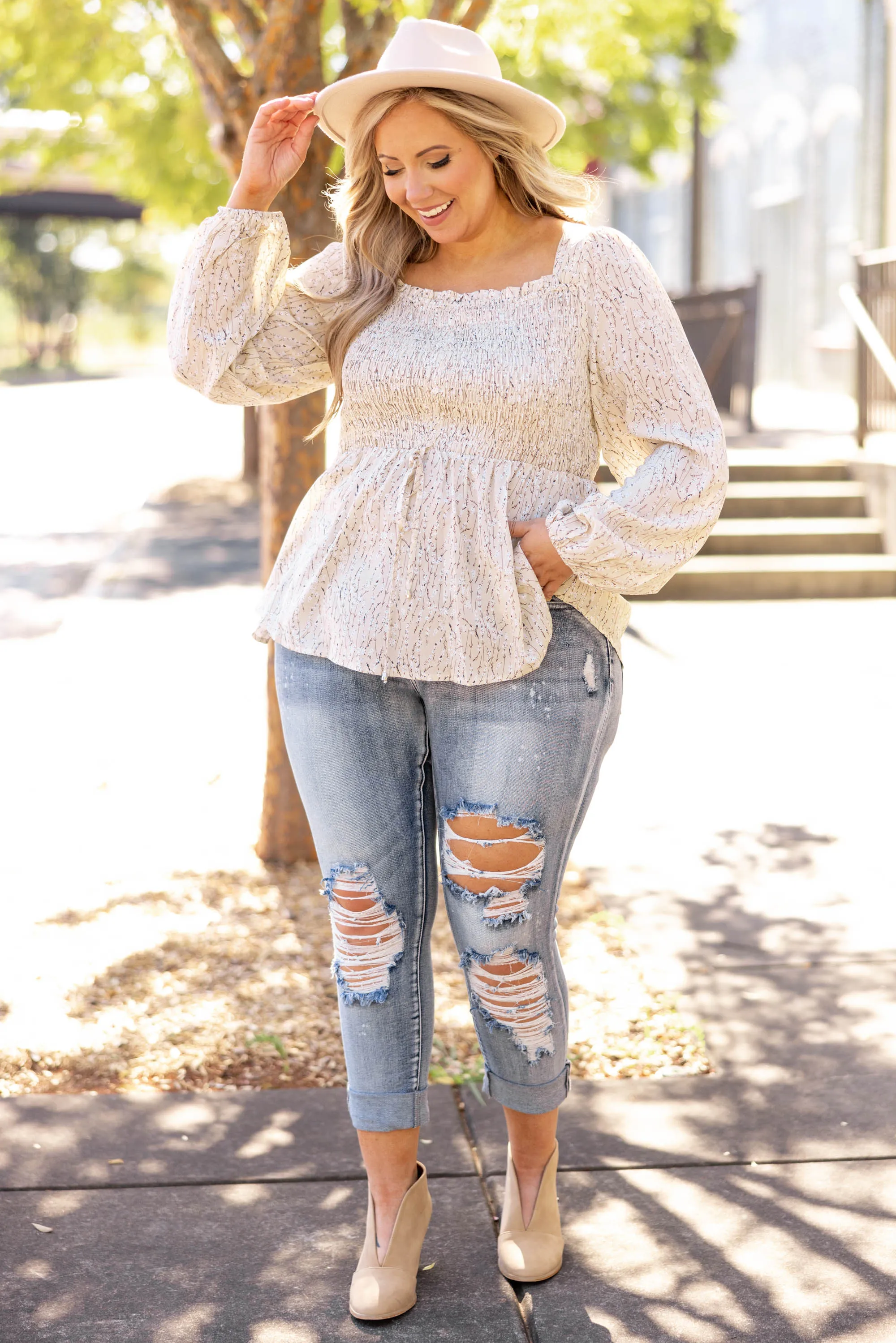 Stay Sweet Capris, Light Wash