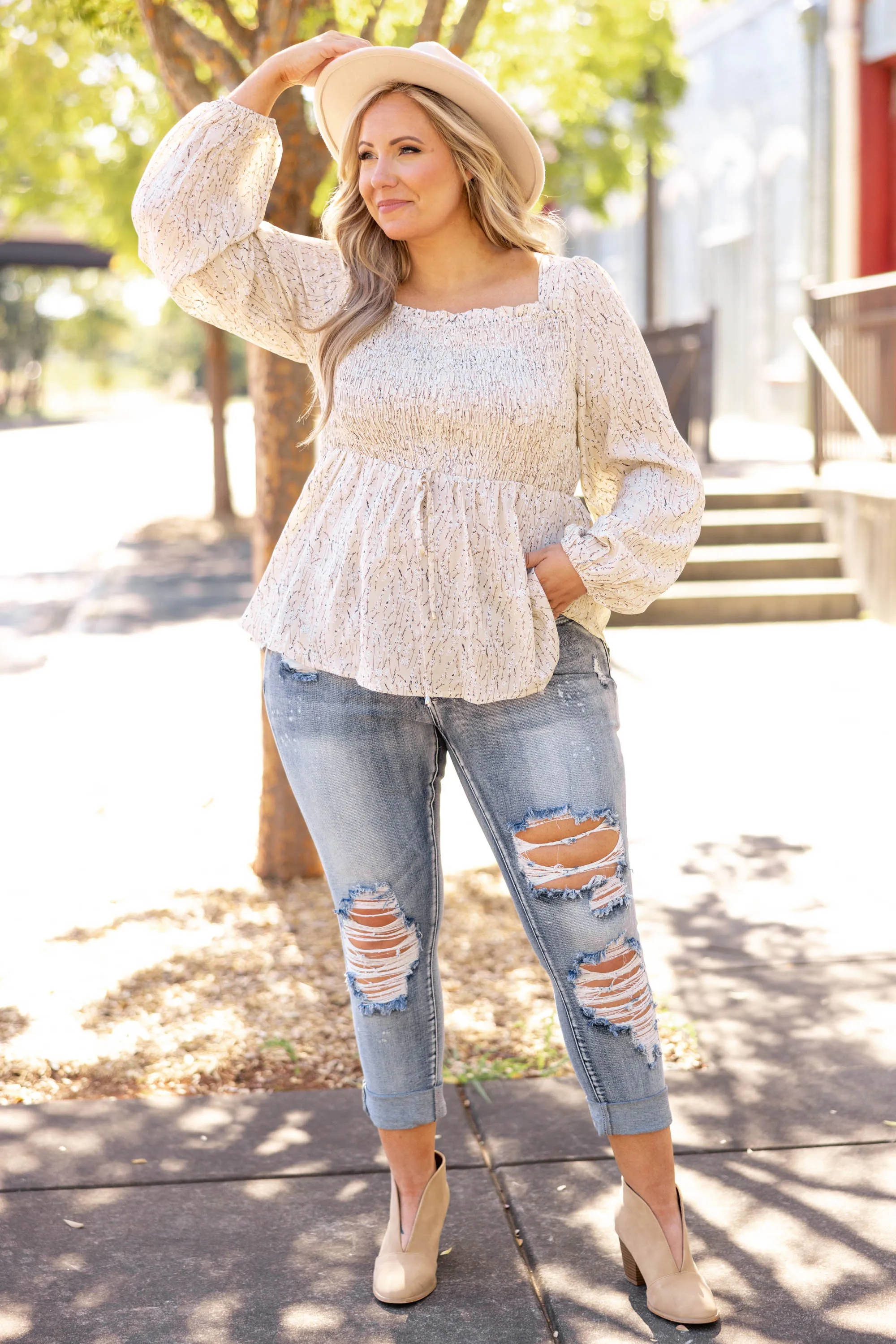 Stay Sweet Capris, Light Wash