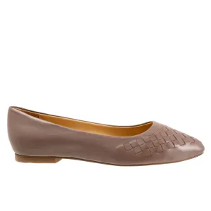 Trotters Estee Woven T1769-117 Womens Brown Extra Wide Loafer Flats Shoes