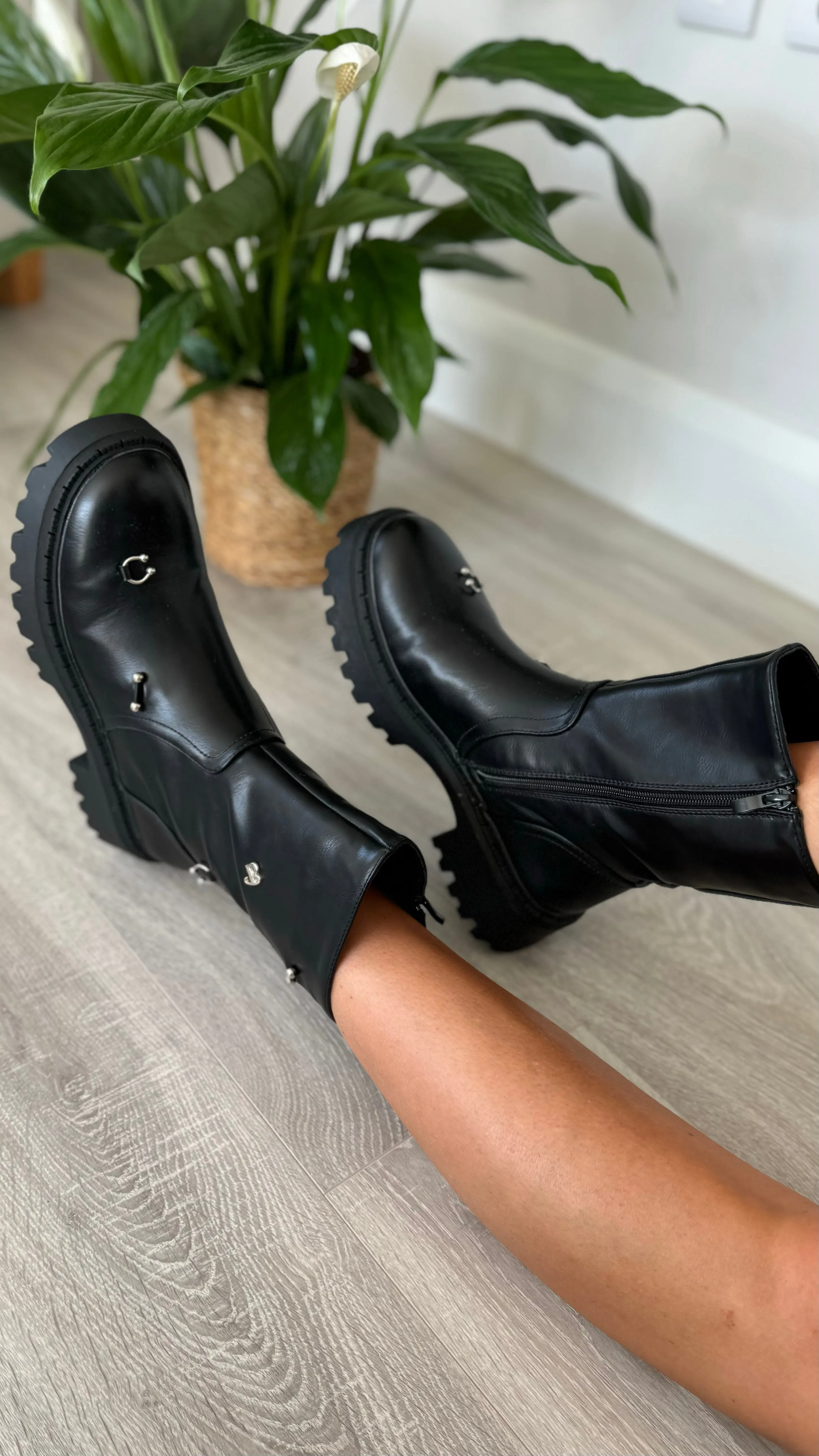 Vivianna Black Chunky Boots